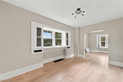 1013 Celina Avenue Akron OH 44307
