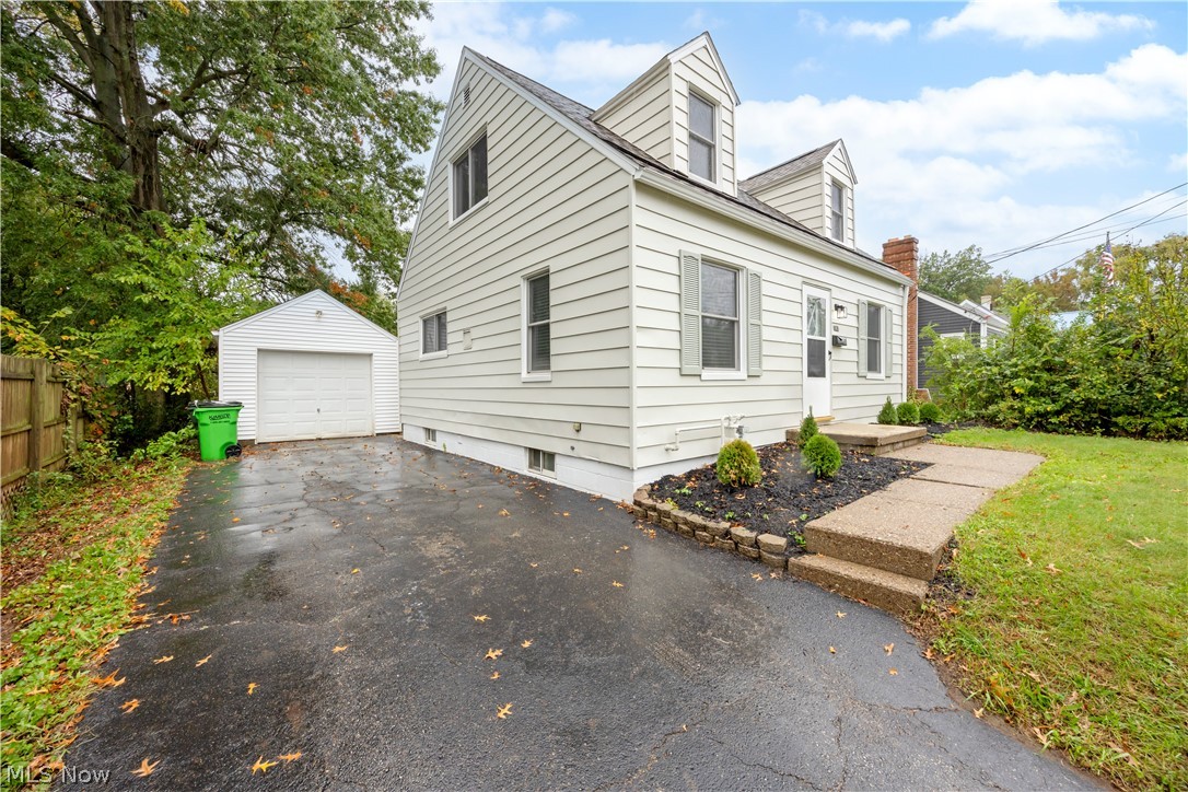 742 Mckinley Street Wooster OH 44691