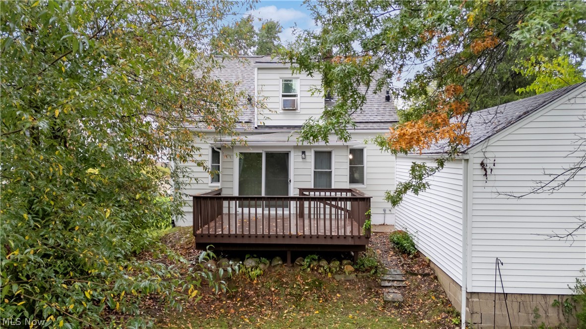 742 Mckinley Street Wooster OH 44691