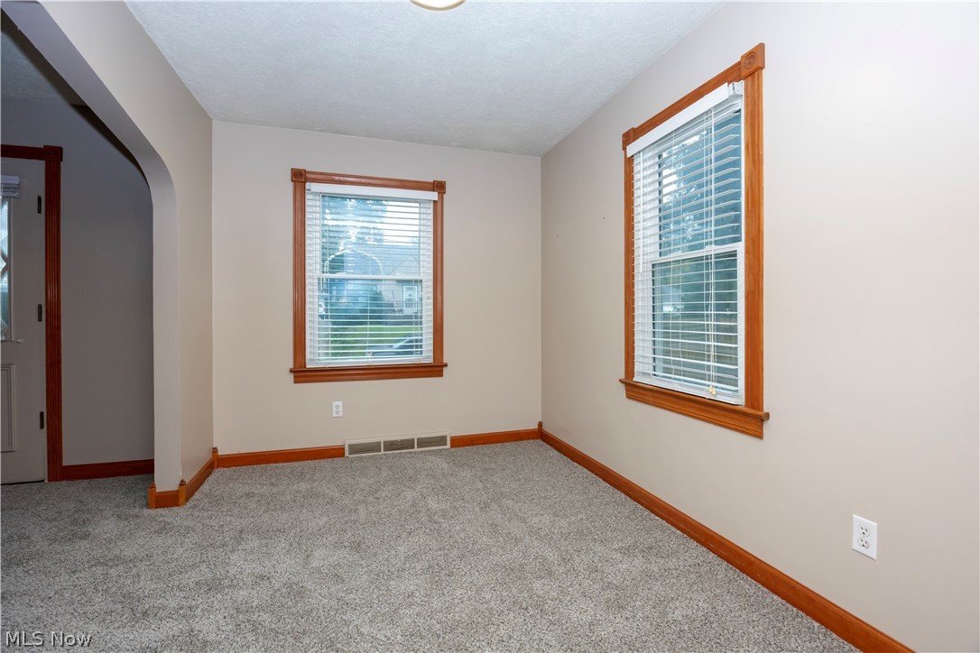 742 Mckinley Street Wooster OH 44691