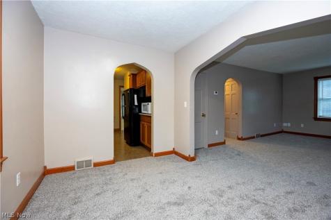 742 Mckinley Street Wooster OH 44691