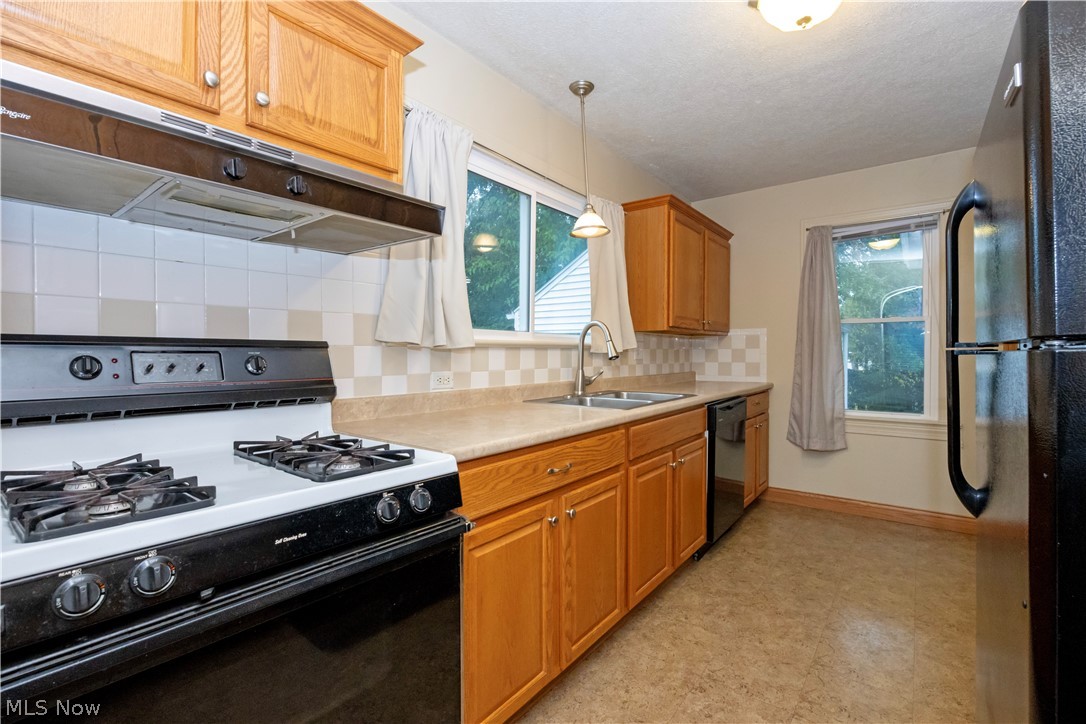 742 Mckinley Street Wooster OH 44691