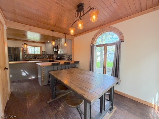 8260 Walnut Street SW Sherrodsville OH 44675
