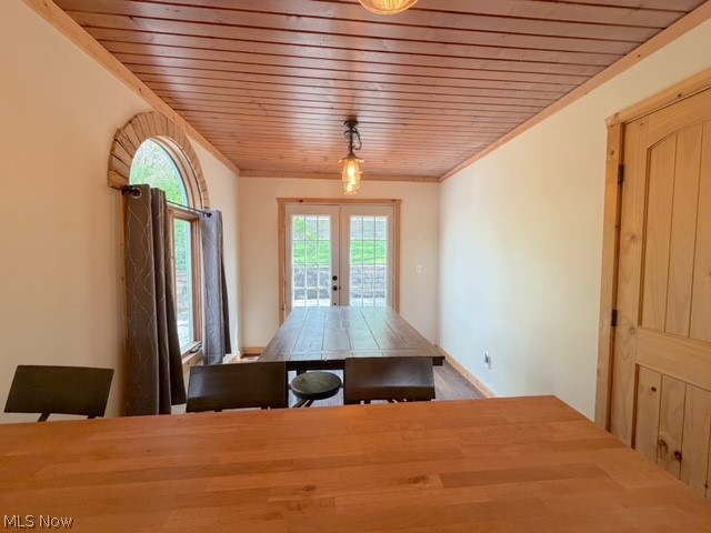 8260 Walnut Street SW Sherrodsville OH 44675