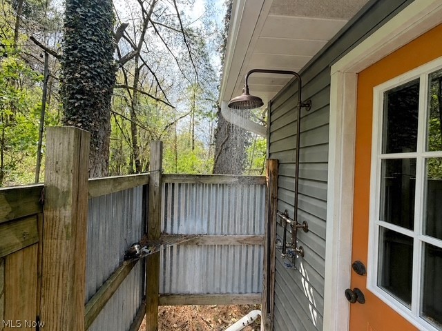 8260 Walnut Street SW Sherrodsville OH 44675