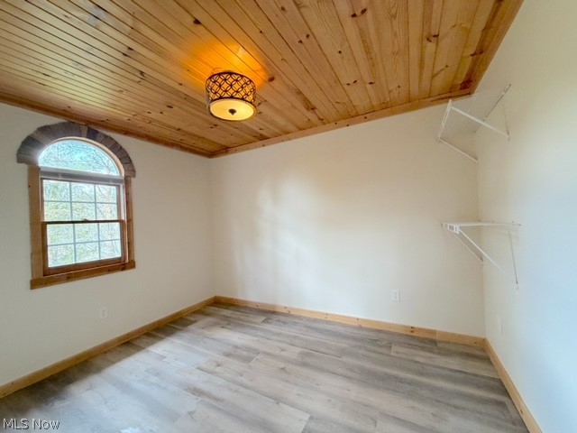 8260 Walnut Street SW Sherrodsville OH 44675