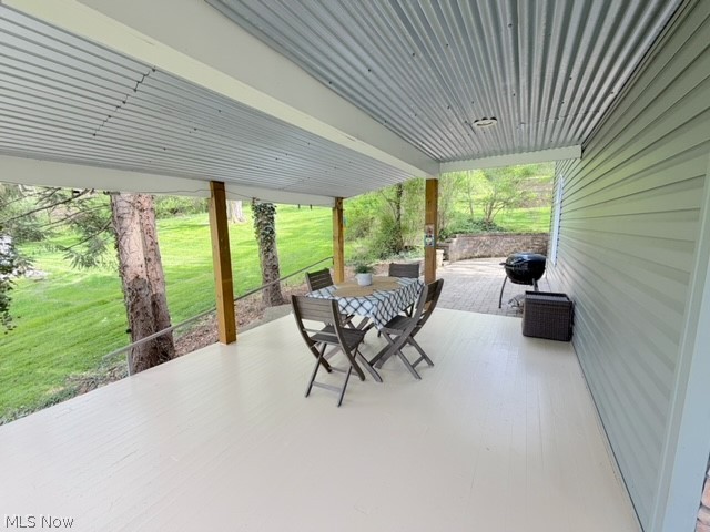 8260 Walnut Street SW Sherrodsville OH 44675