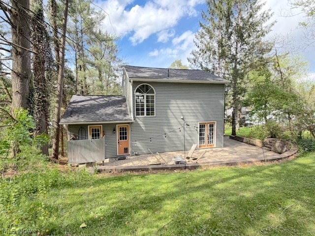 8260 Walnut Street SW Sherrodsville OH 44675