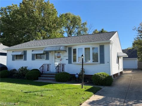 15800 Evening Star Avenue Maple Heights OH 44137