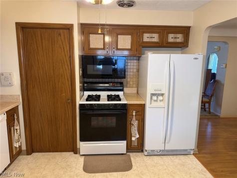 15800 Evening Star Avenue Maple Heights OH 44137