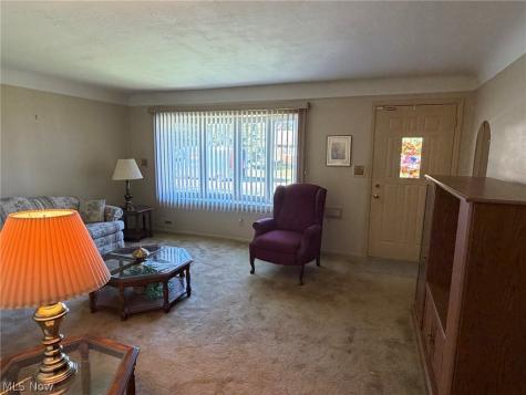15800 Evening Star Avenue Maple Heights OH 44137