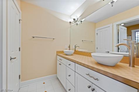 5942 Noreast Drive Clinton OH 44216
