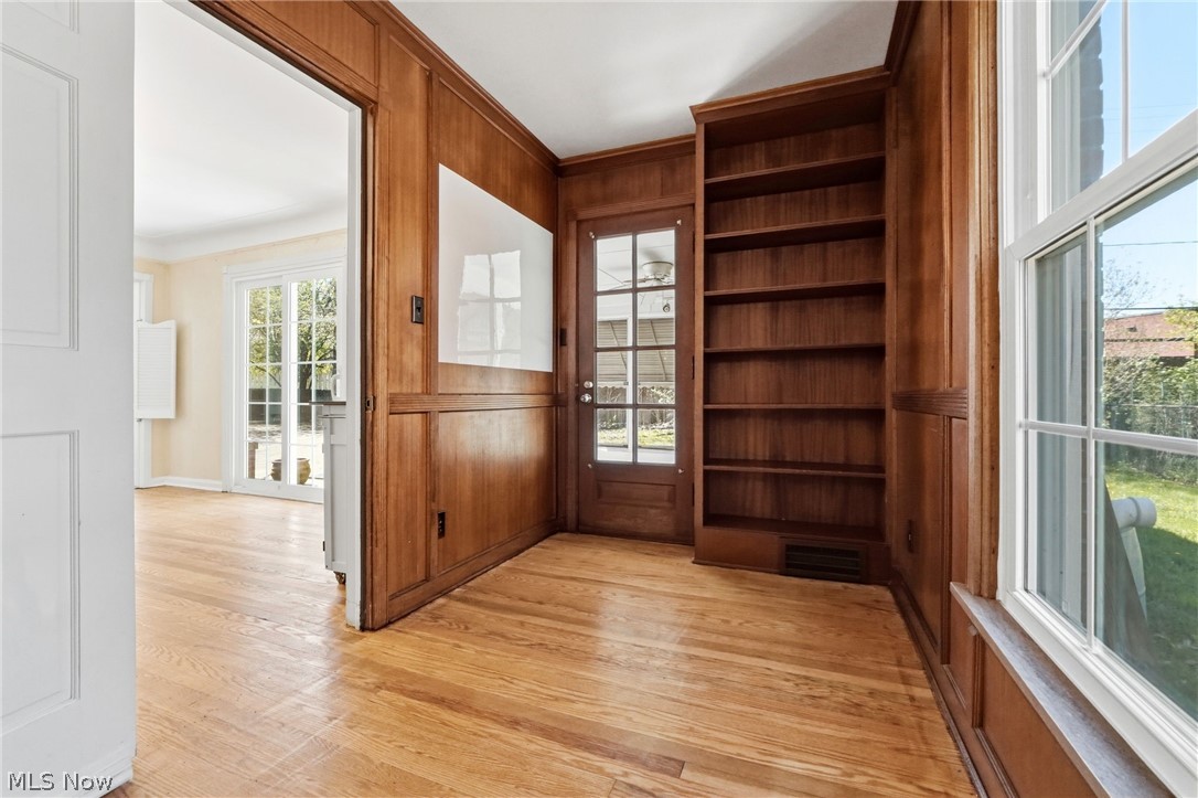 3378 Clayton Boulevard Shaker Heights OH 44120