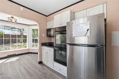 3378 Clayton Boulevard Shaker Heights OH 44120