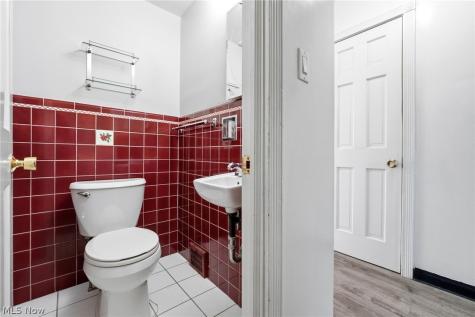 3378 Clayton Boulevard Shaker Heights OH 44120
