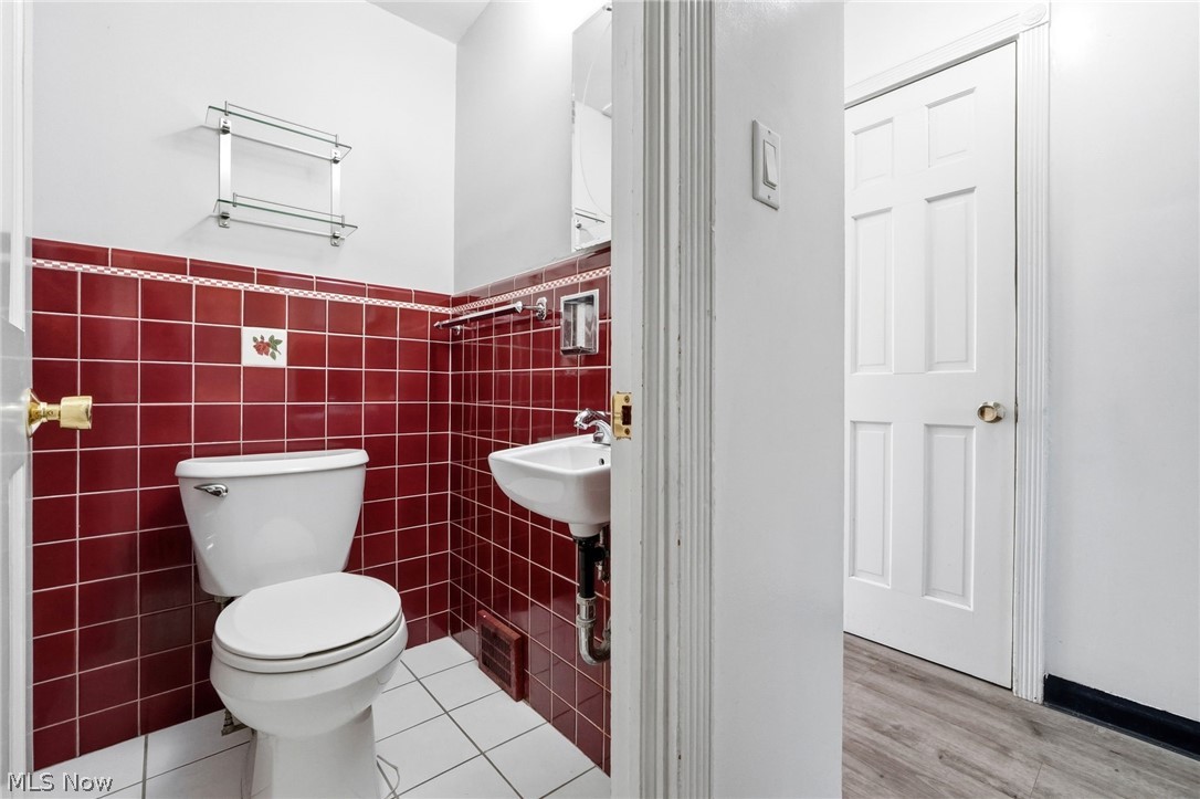 3378 Clayton Boulevard Shaker Heights OH 44120