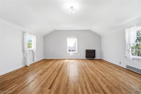 3378 Clayton Boulevard Shaker Heights OH 44120
