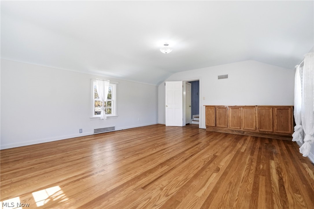 3378 Clayton Boulevard Shaker Heights OH 44120