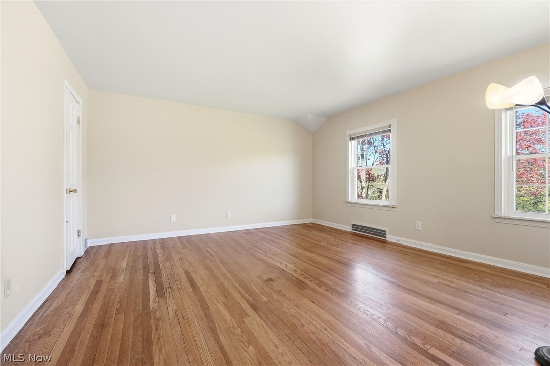3378 Clayton Boulevard Shaker Heights OH 44120