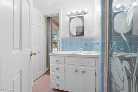 3378 Clayton Boulevard Shaker Heights OH 44120