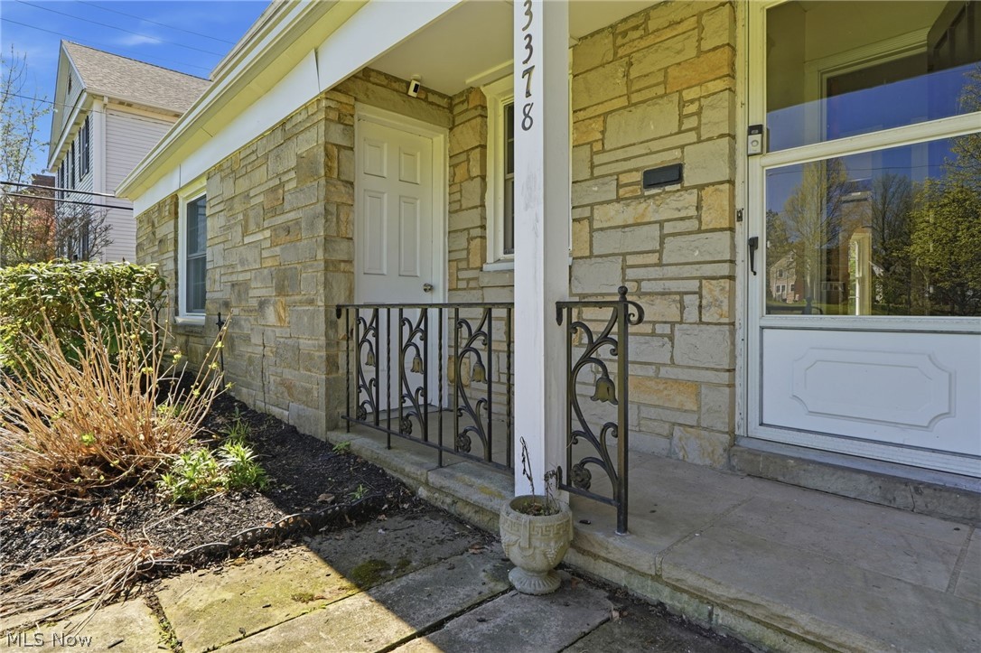 3378 Clayton Boulevard Shaker Heights OH 44120