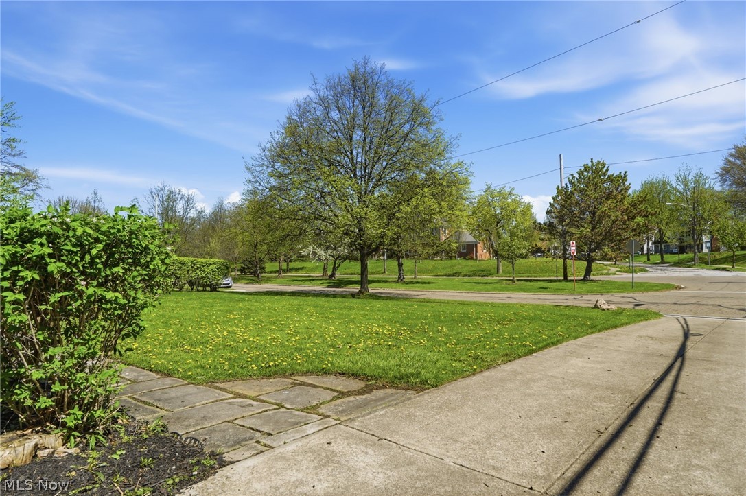3378 Clayton Boulevard Shaker Heights OH 44120