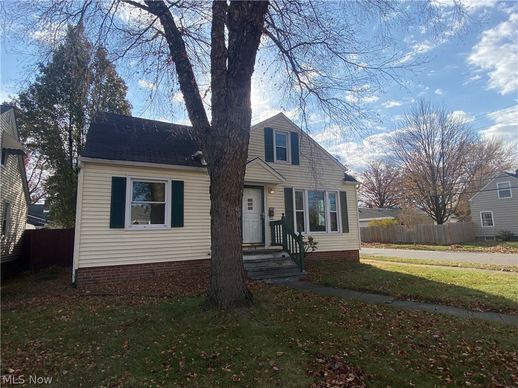 12113 Wayland Avenue Cleveland OH 44111