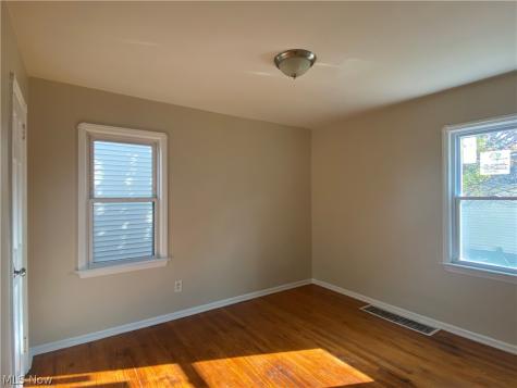 12113 Wayland Avenue Cleveland OH 44111