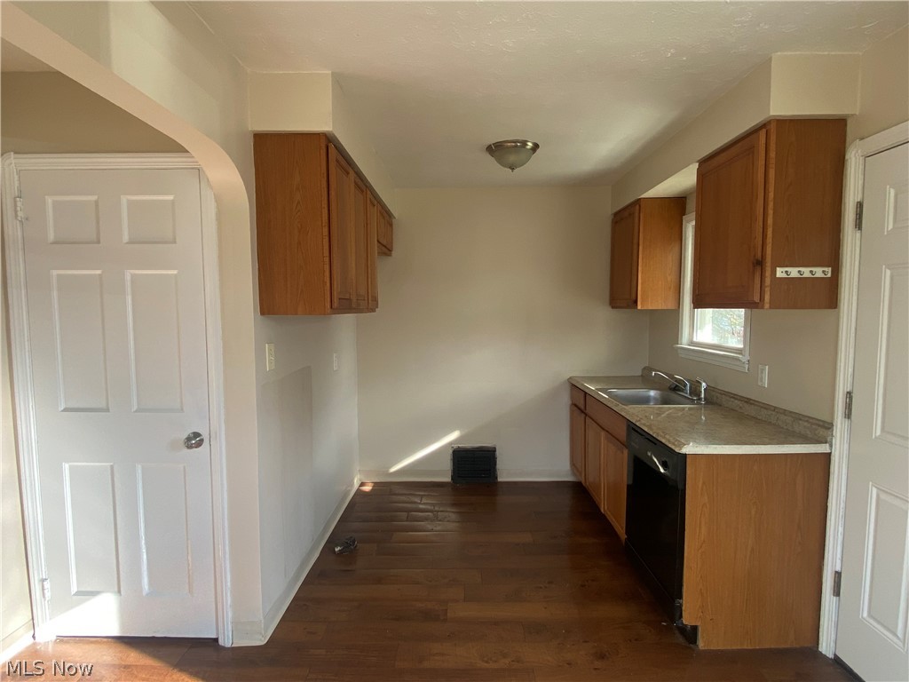 12113 Wayland Avenue Cleveland OH 44111