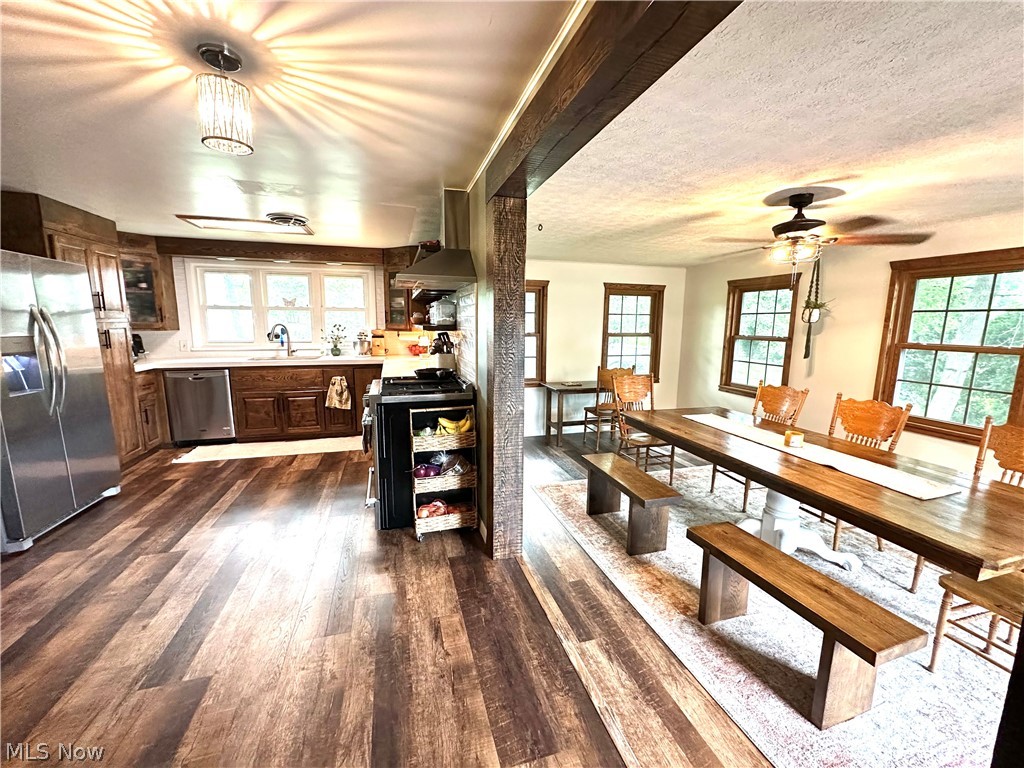 314 E Center Street Smithville OH 44677