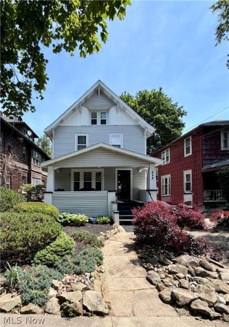 458 Crestwood Avenue Akron OH 44302