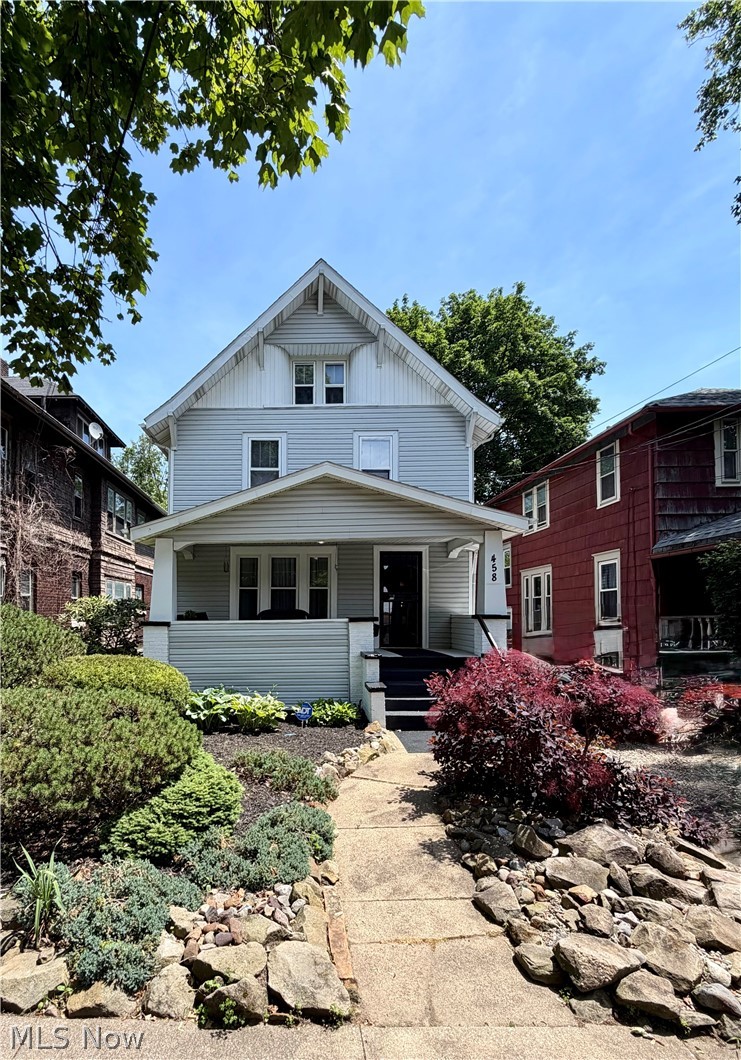 458 Crestwood Avenue Akron OH 44302