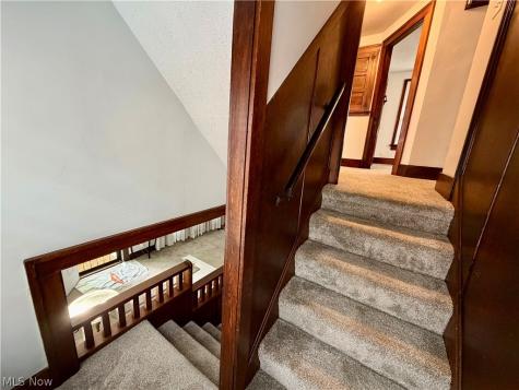 458 Crestwood Avenue Akron OH 44302