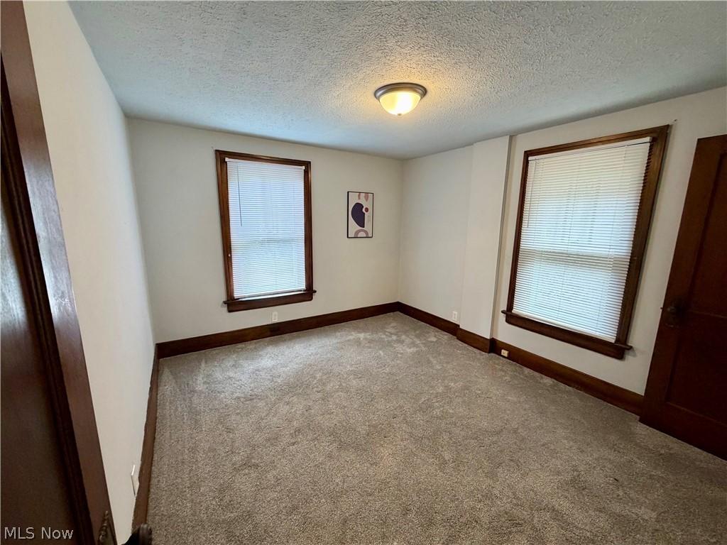 458 Crestwood Avenue Akron OH 44302