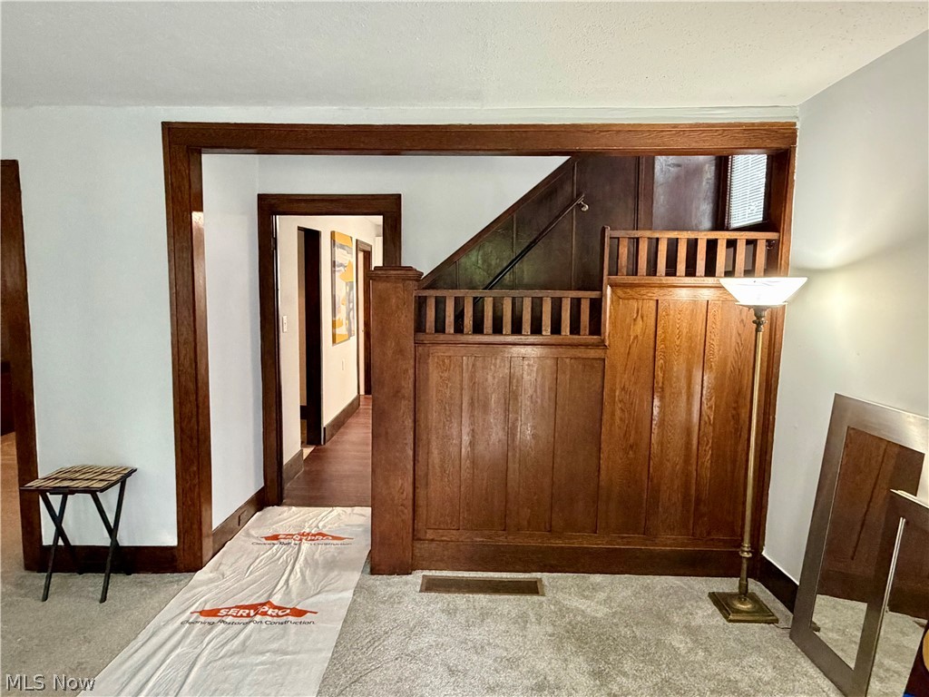 458 Crestwood Avenue Akron OH 44302