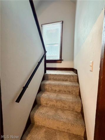 458 Crestwood Avenue Akron OH 44302