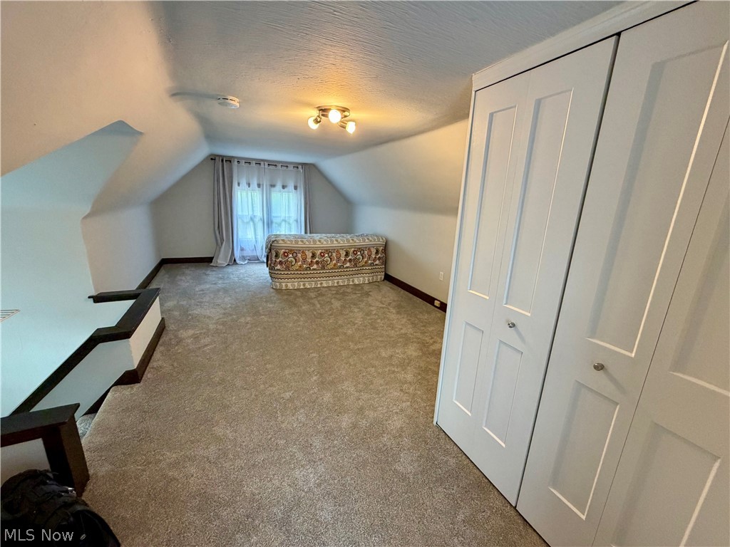 458 Crestwood Avenue Akron OH 44302