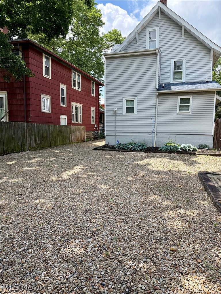 458 Crestwood Avenue Akron OH 44302