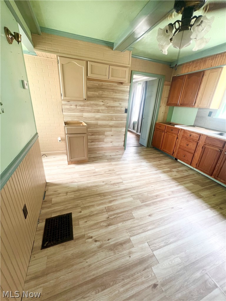 457 Sharp Avenue Salem OH 44460