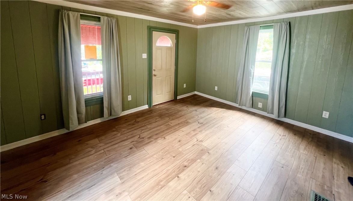 457 Sharp Avenue Salem OH 44460