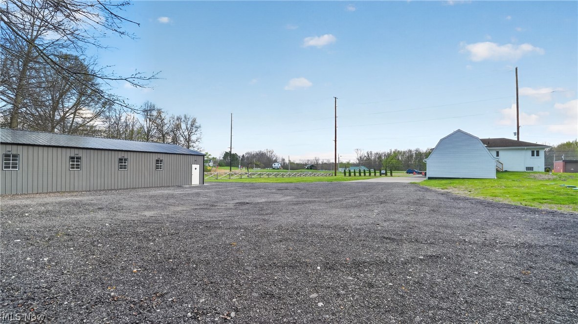 2382 Warren Burton Road Southington OH 44470