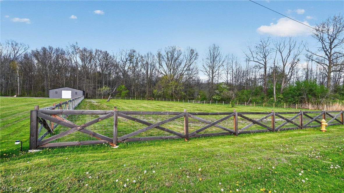 2382 Warren Burton Road Southington OH 44470