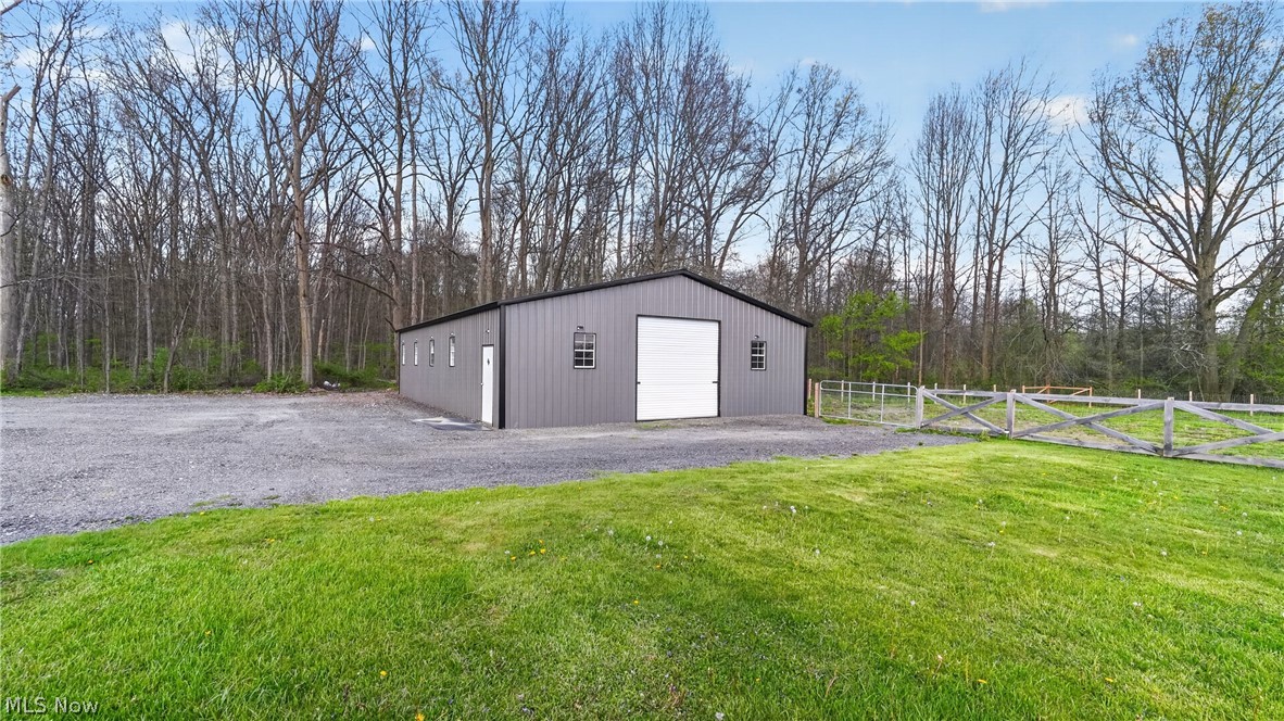 2382 Warren Burton Road Southington OH 44470
