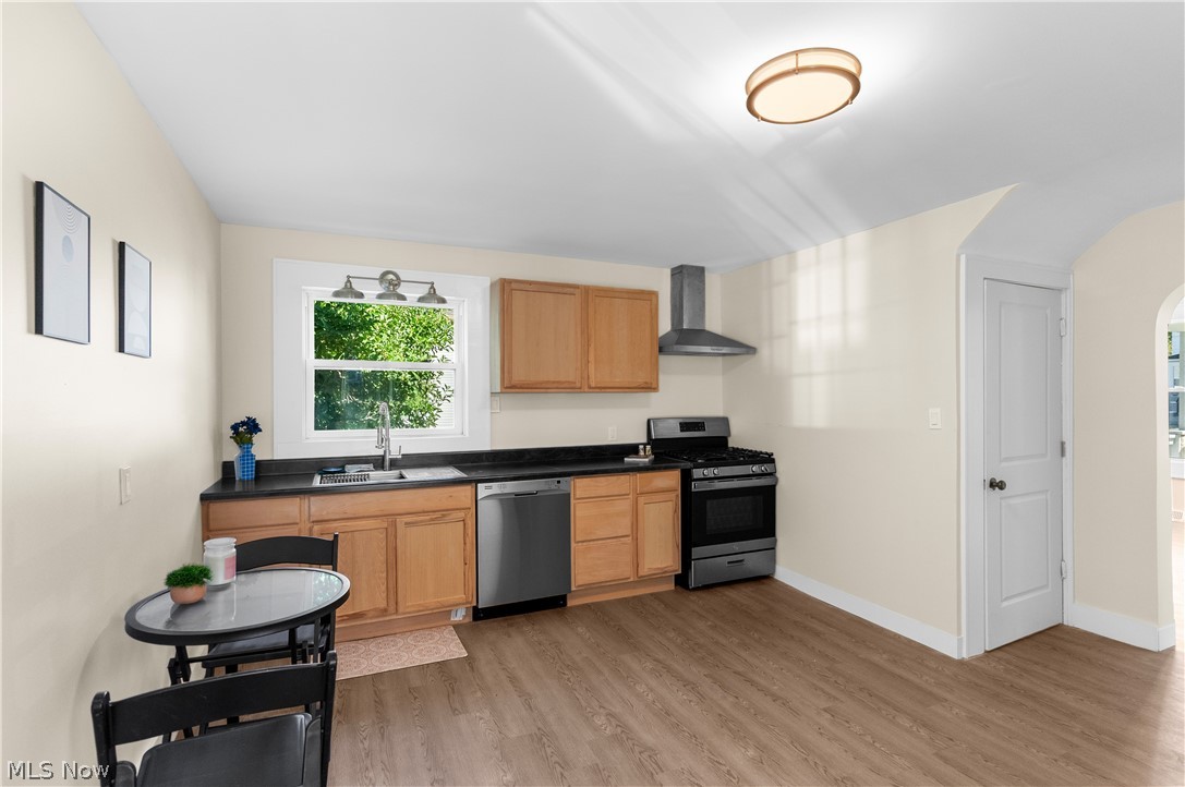 153 Elm Street Struthers OH 44471