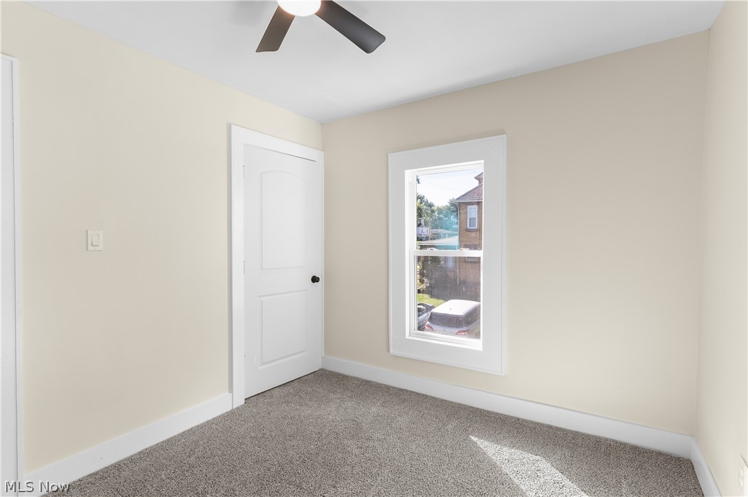 153 Elm Street Struthers OH 44471