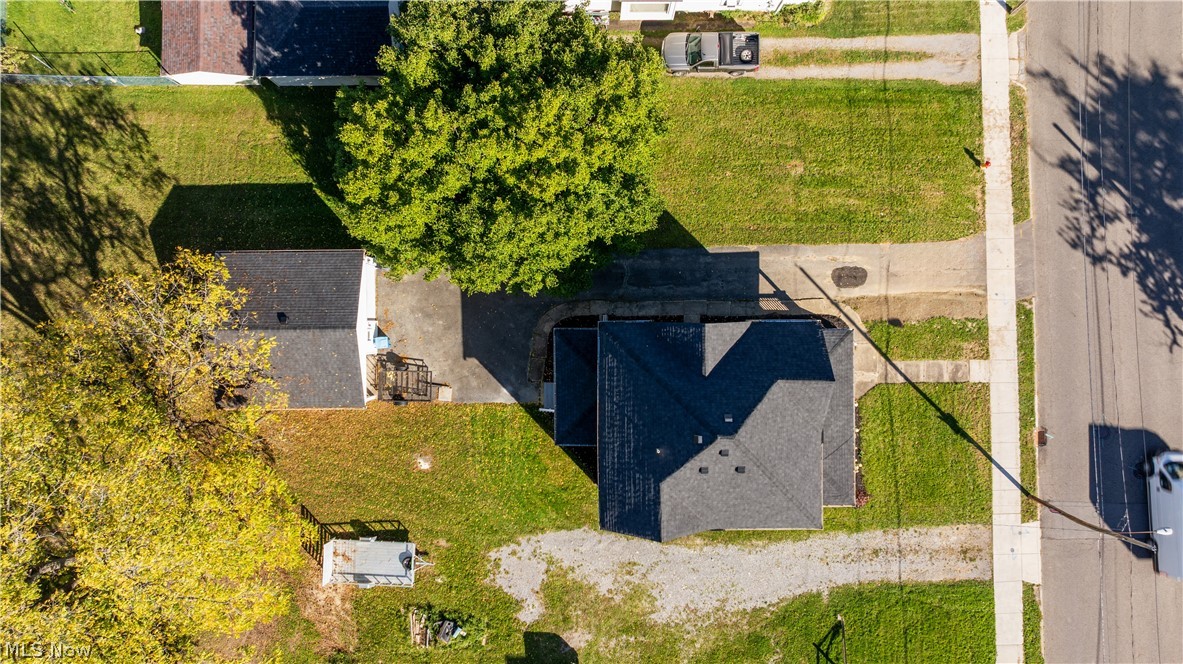 153 Elm Street Struthers OH 44471