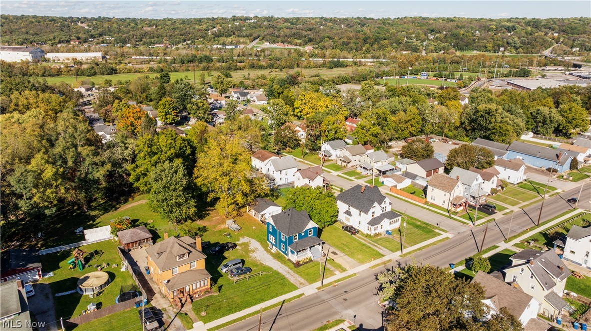 153 Elm Street Struthers OH 44471