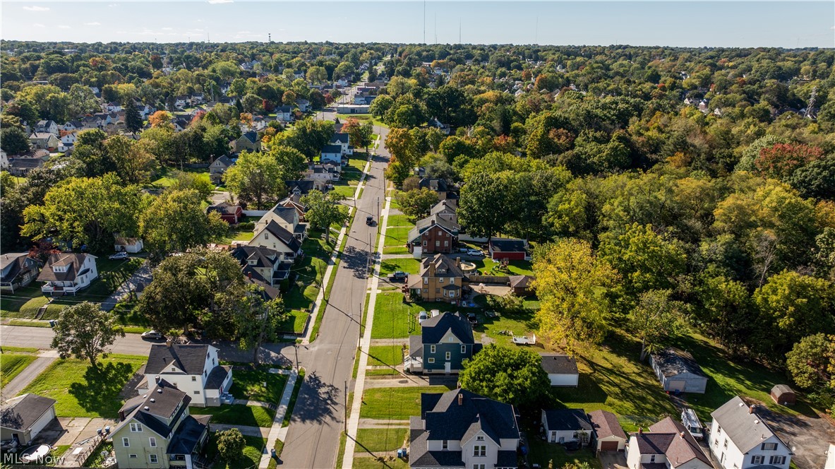 153 Elm Street Struthers OH 44471