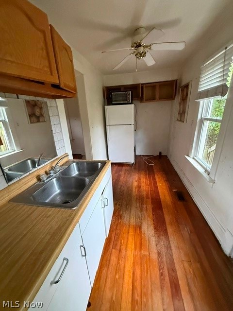 809 Dover Avenue Dover OH 44622