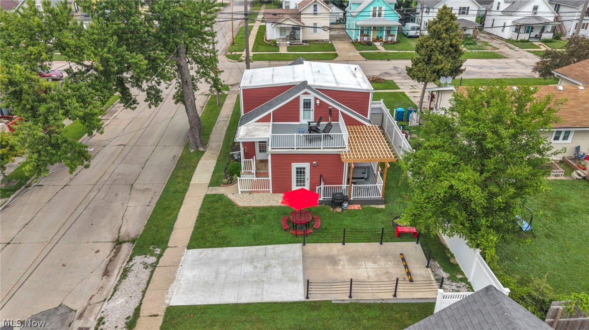 902 E 2nd Street Port Clinton OH 43452